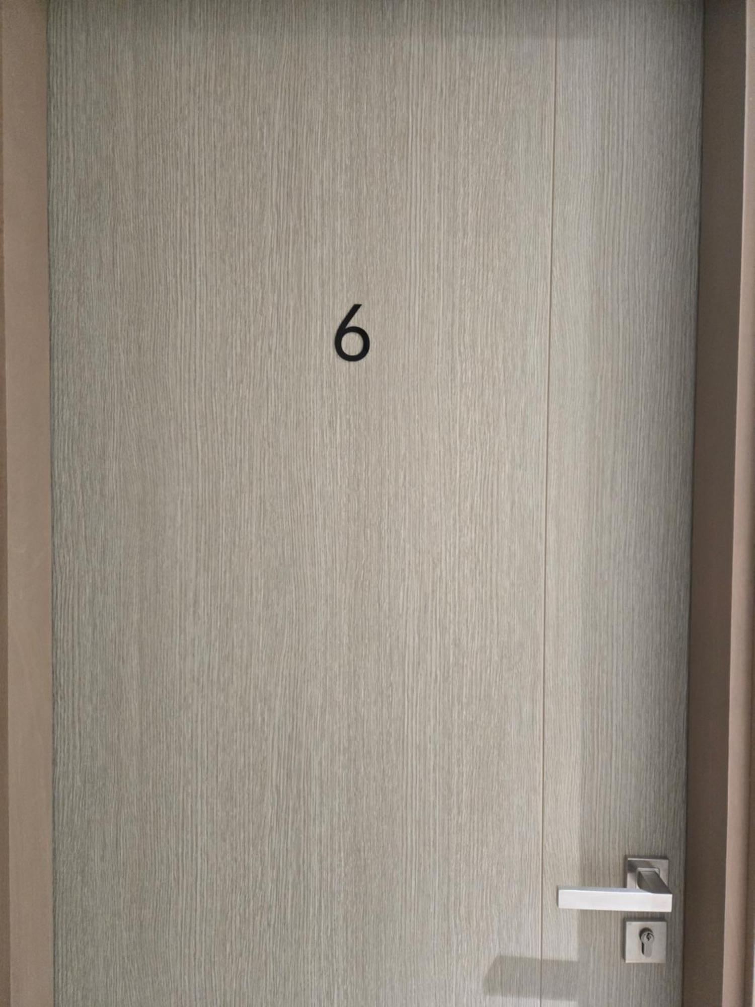 Oshare Modern Living Apartment